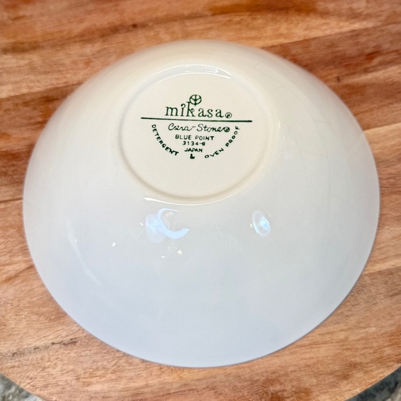 Vintage Mikasa Blue Point Pattern Cera Stone 2 Serving Bowls and 4 coffee cups - Picture 7 of 10